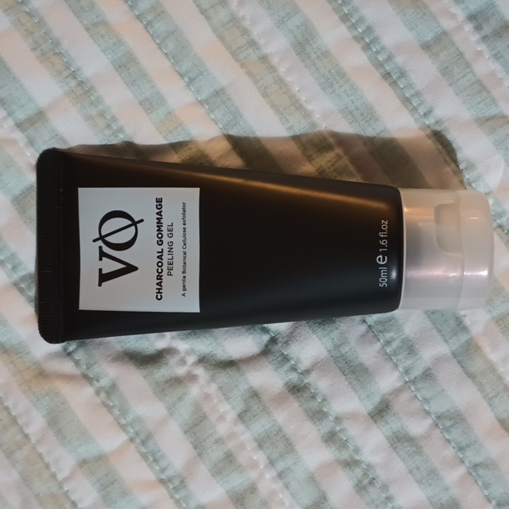 New! VO Face Charcoal Gel Exfoliator